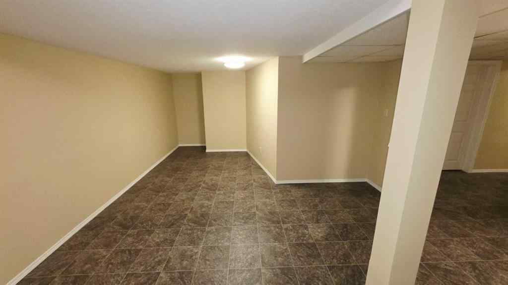 MLS® A2253074 - 10722 91 Street  in Lower West Peace Peace River, Residential