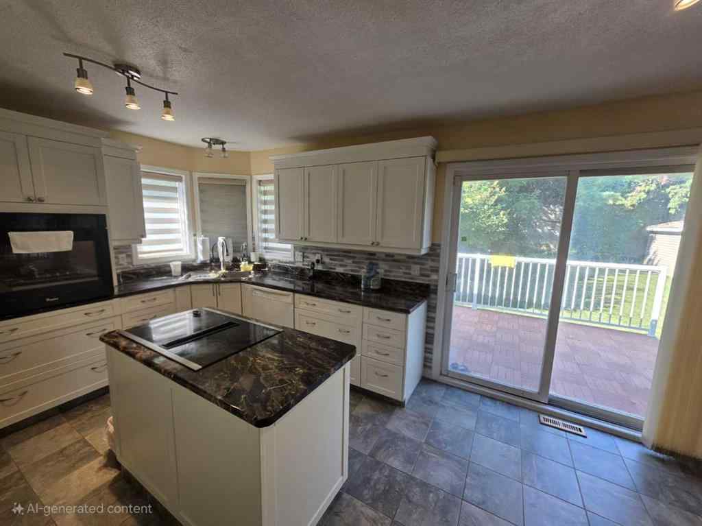 MLS® A2253074 - 10722 91 Street  in Lower West Peace Peace River, Residential