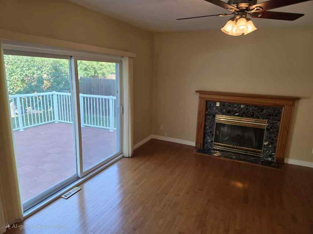 MLS® A2253074 - 10722 91 Street  in Lower West Peace Peace River, Residential
