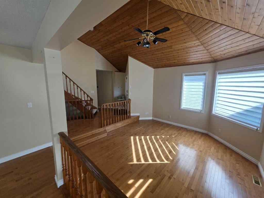 MLS® A2253074 - 10722 91 Street  in Lower West Peace Peace River, Residential