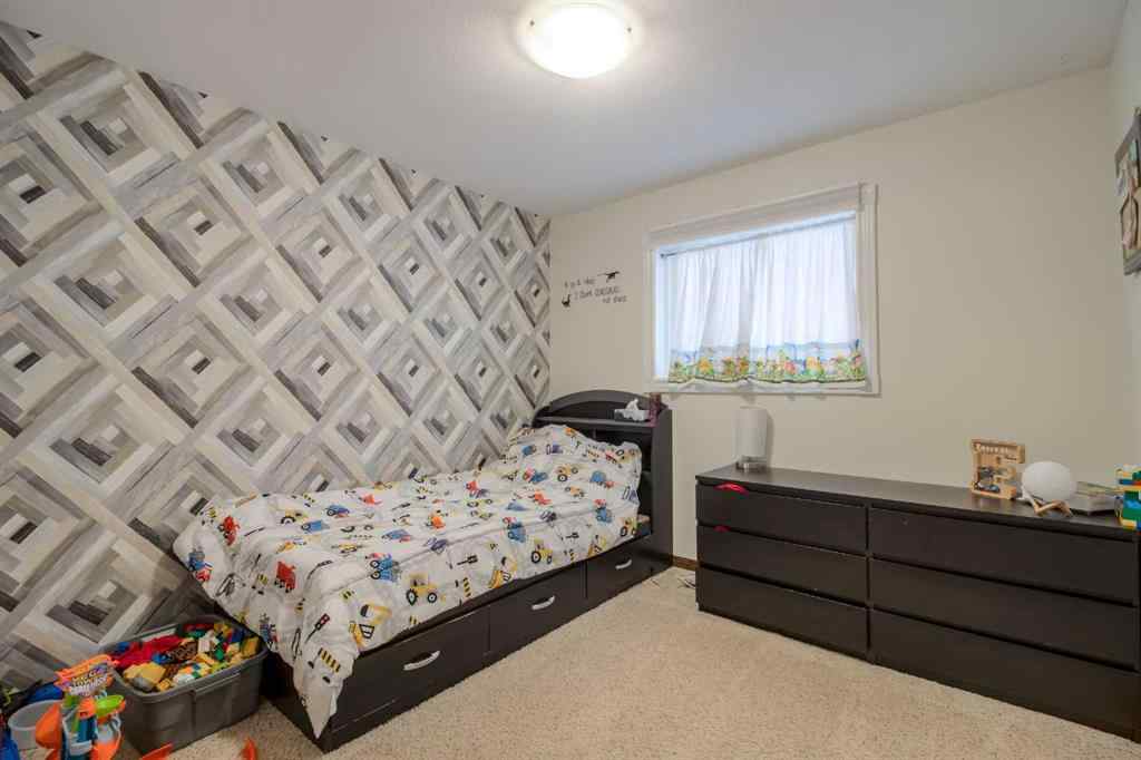MLS® A2253078 - 360 Heritage Crescent W in Heritage Heights Lethbridge, Residential