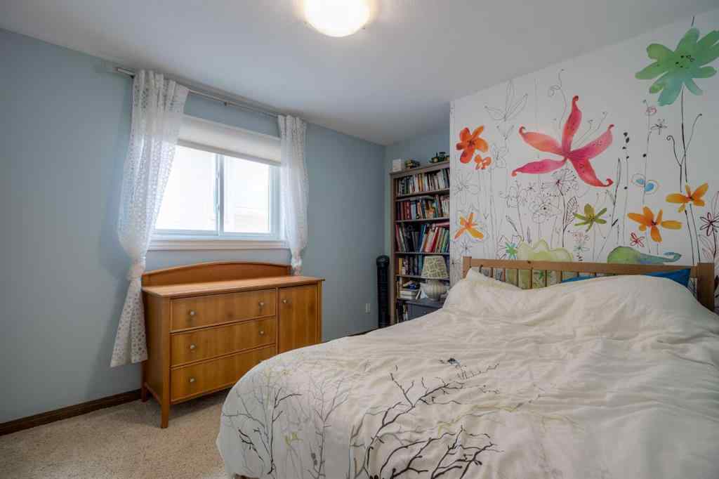 MLS® A2253078 - 360 Heritage Crescent W in Heritage Heights Lethbridge, Residential
