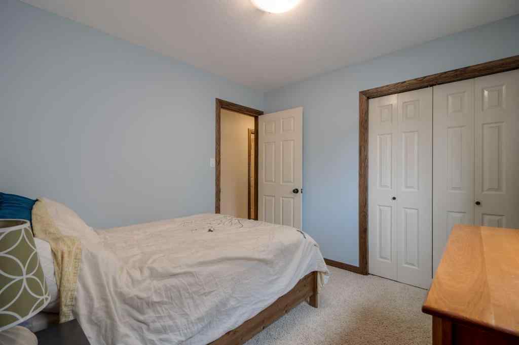 MLS® A2253078 - 360 Heritage Crescent W in Heritage Heights Lethbridge, Residential