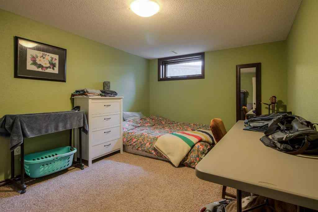 MLS® A2253078 - 360 Heritage Crescent W in Heritage Heights Lethbridge, Residential