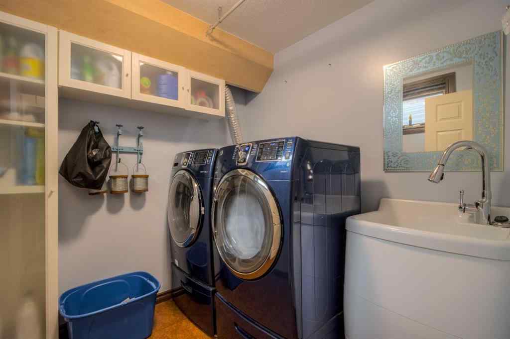 MLS® A2253078 - 360 Heritage Crescent W in Heritage Heights Lethbridge, Residential