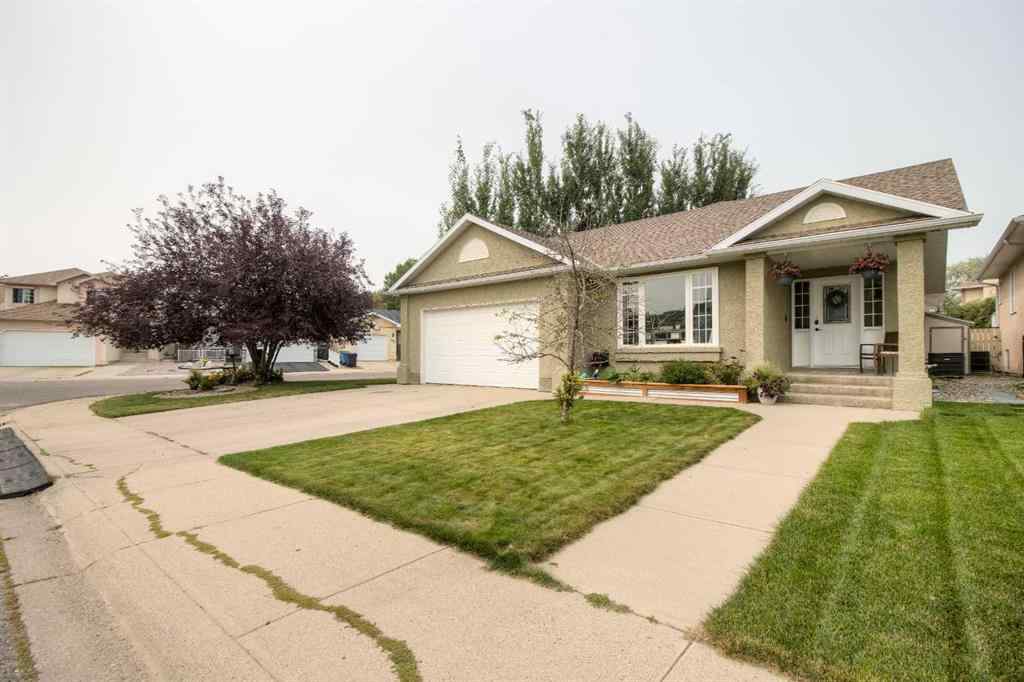 MLS® A2253078 - 360 Heritage Crescent W in Heritage Heights Lethbridge, Residential