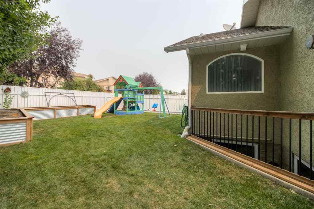 MLS® A2253078 - 360 Heritage Crescent W in Heritage Heights Lethbridge, Residential