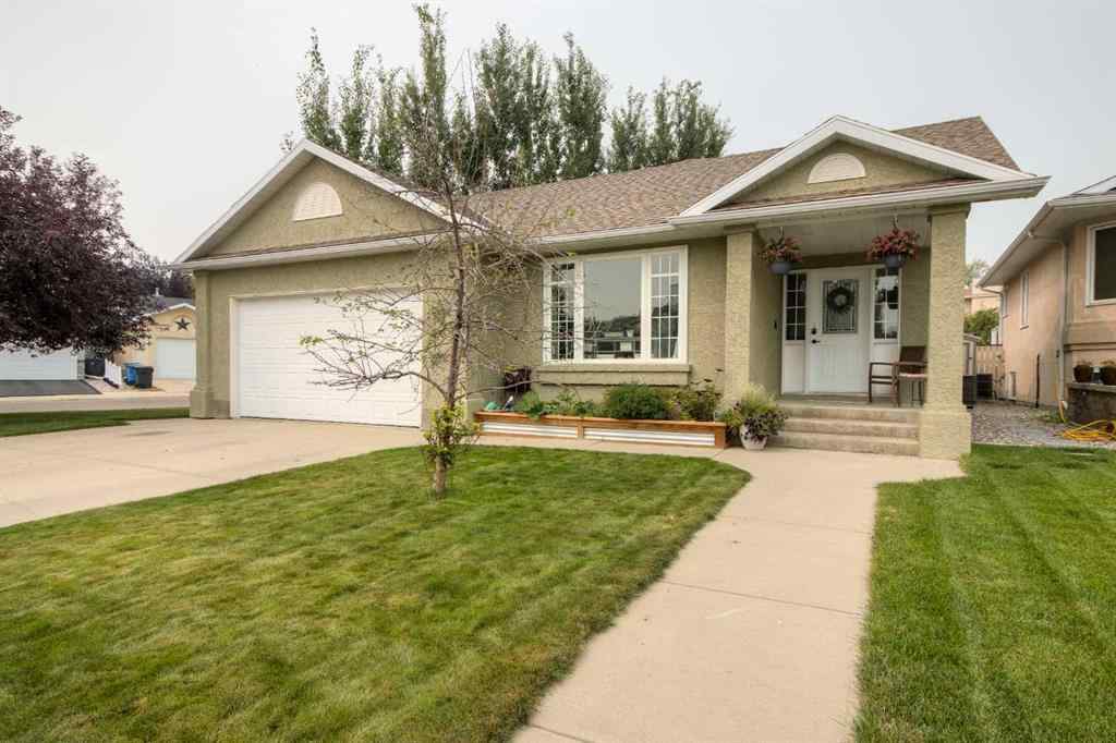 MLS® A2253078 - 360 Heritage Crescent W in Heritage Heights Lethbridge, Residential