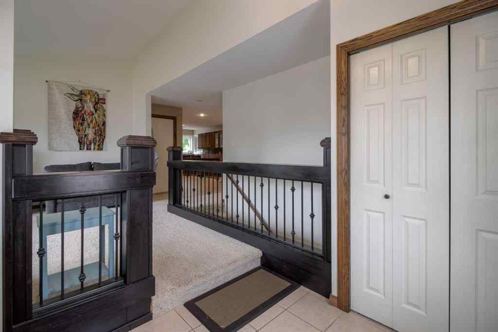 MLS® A2253078 - 360 Heritage Crescent W in Heritage Heights Lethbridge, Residential