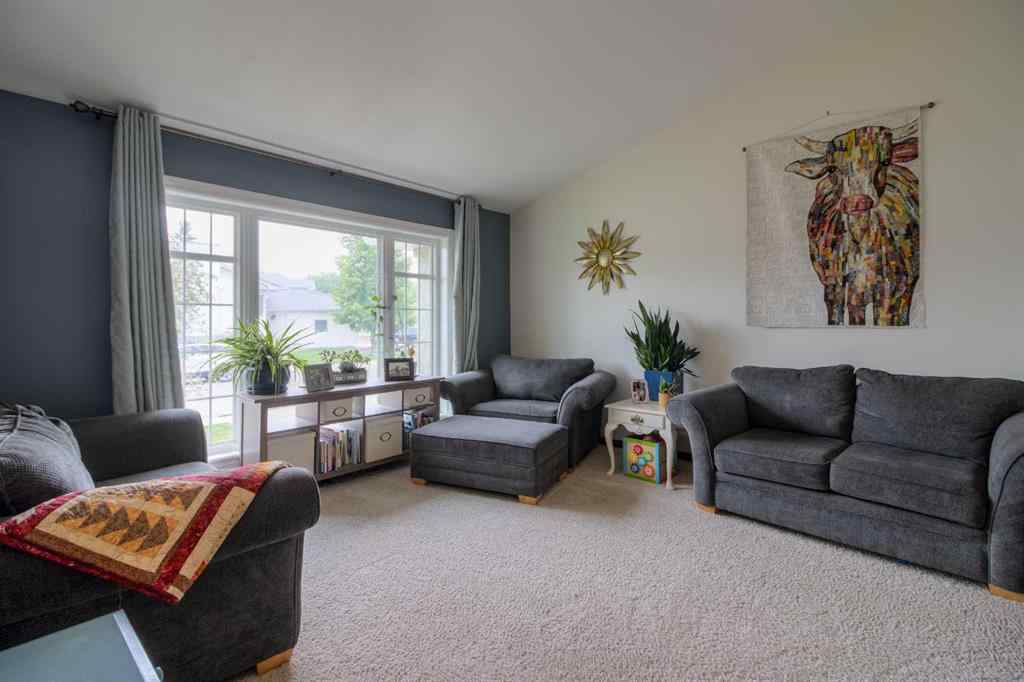 MLS® A2253078 - 360 Heritage Crescent W in Heritage Heights Lethbridge, Residential