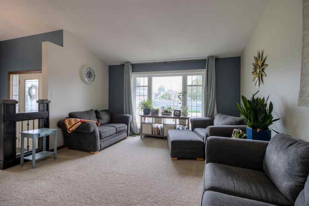 MLS® A2253078 - 360 Heritage Crescent W in Heritage Heights Lethbridge, Residential