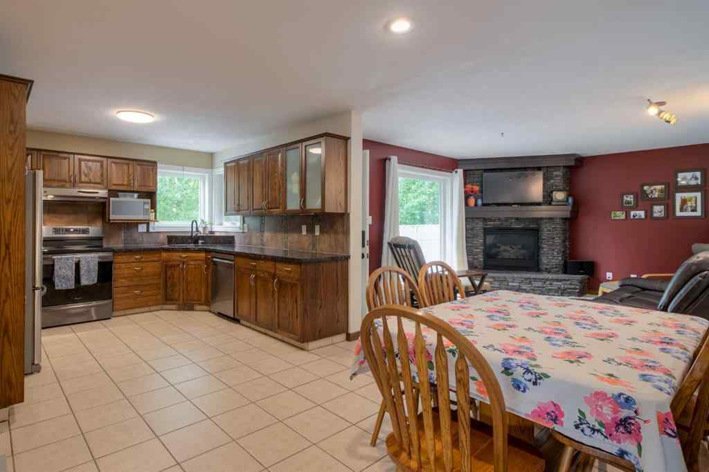 MLS® A2253078 - 360 Heritage Crescent W in Heritage Heights Lethbridge, Residential