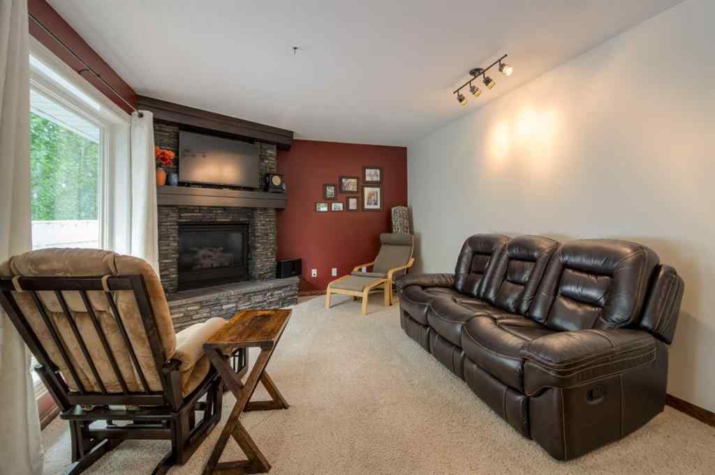 MLS® A2253078 - 360 Heritage Crescent W in Heritage Heights Lethbridge, Residential