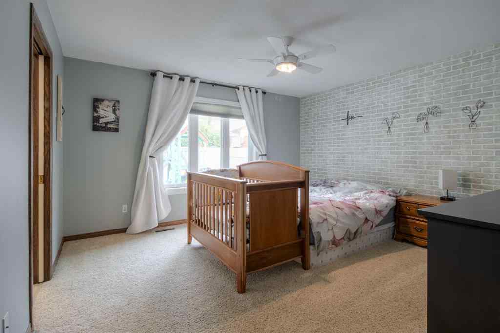 MLS® A2253078 - 360 Heritage Crescent W in Heritage Heights Lethbridge, Residential