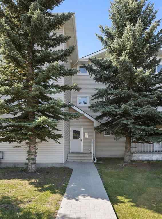 MLS® A2253082 - Unit #302 4327 75 Street NW in Bowness Calgary, Residential