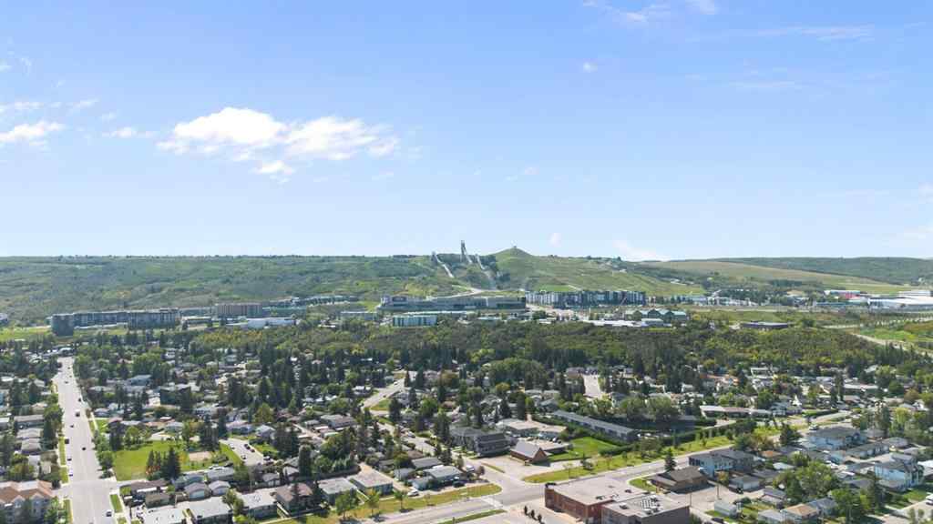 MLS® A2253082 - Unit #302 4327 75 Street NW in Bowness Calgary, Residential