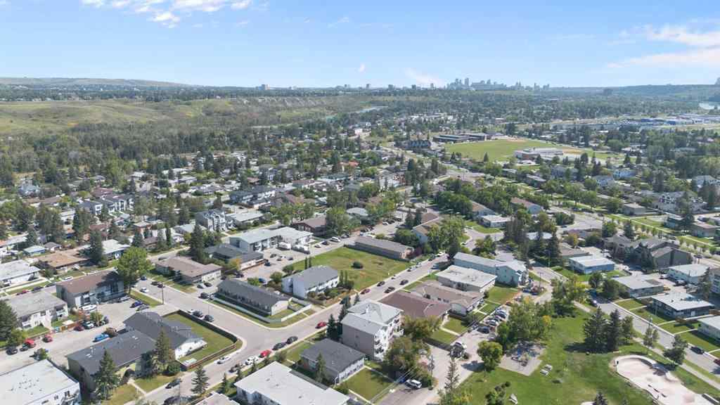 MLS® A2253082 - Unit #302 4327 75 Street NW in Bowness Calgary, Residential