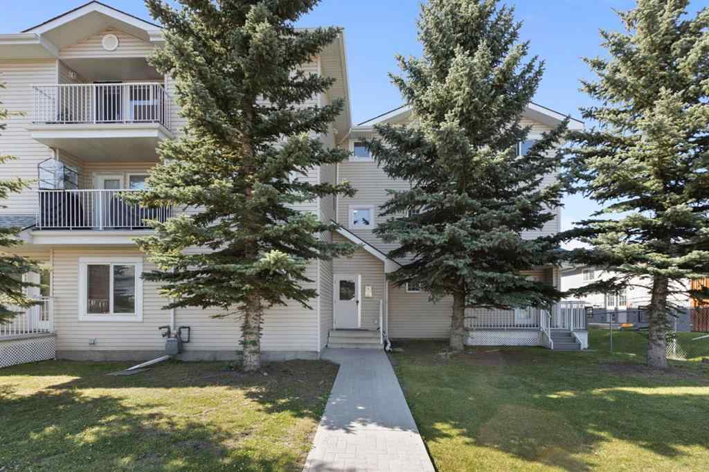 MLS® A2253082 - Unit #302 4327 75 Street NW in Bowness Calgary, Residential
