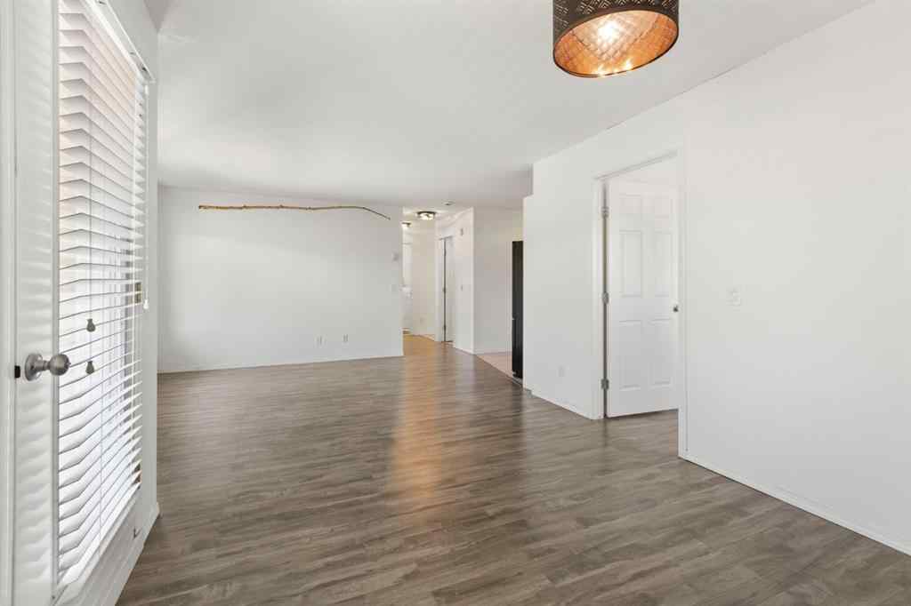 MLS® A2253082 - Unit #302 4327 75 Street NW in Bowness Calgary, Residential