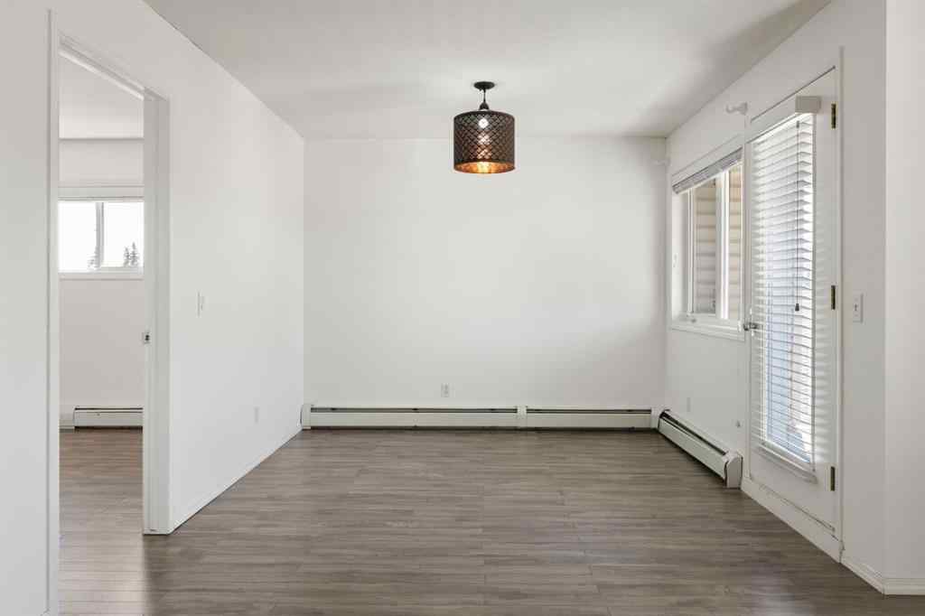 MLS® A2253082 - Unit #302 4327 75 Street NW in Bowness Calgary, Residential