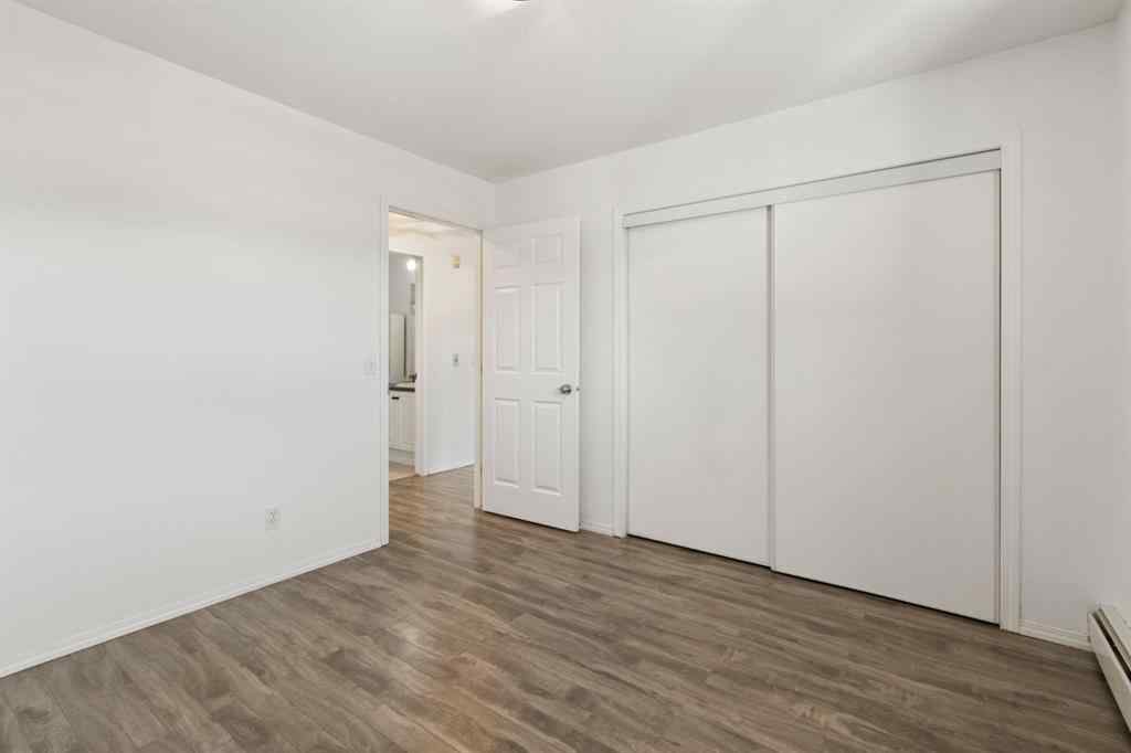 MLS® A2253082 - Unit #302 4327 75 Street NW in Bowness Calgary, Residential