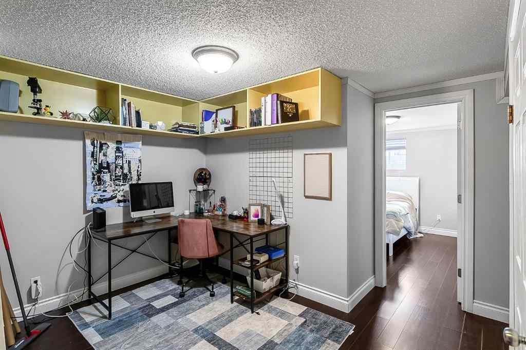 MLS® A2253091 - 39 Edgeburn Crescent NW in Edgemont Calgary, Residential