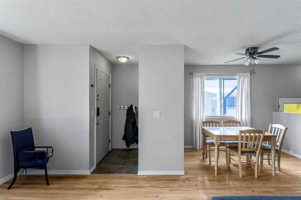 MLS® A2253091 - 39 Edgeburn Crescent NW in Edgemont Calgary, Residential