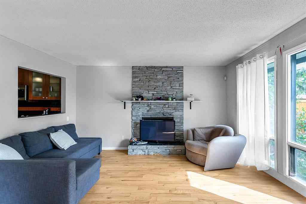 MLS® A2253091 - 39 Edgeburn Crescent NW in Edgemont Calgary, Residential