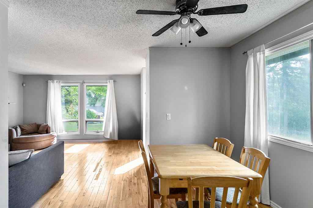 MLS® A2253091 - 39 Edgeburn Crescent NW in Edgemont Calgary, Residential