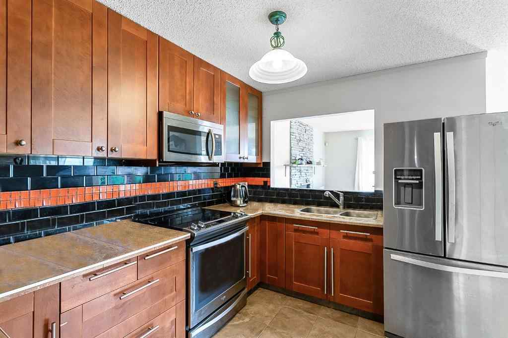 MLS® A2253091 - 39 Edgeburn Crescent NW in Edgemont Calgary, Residential