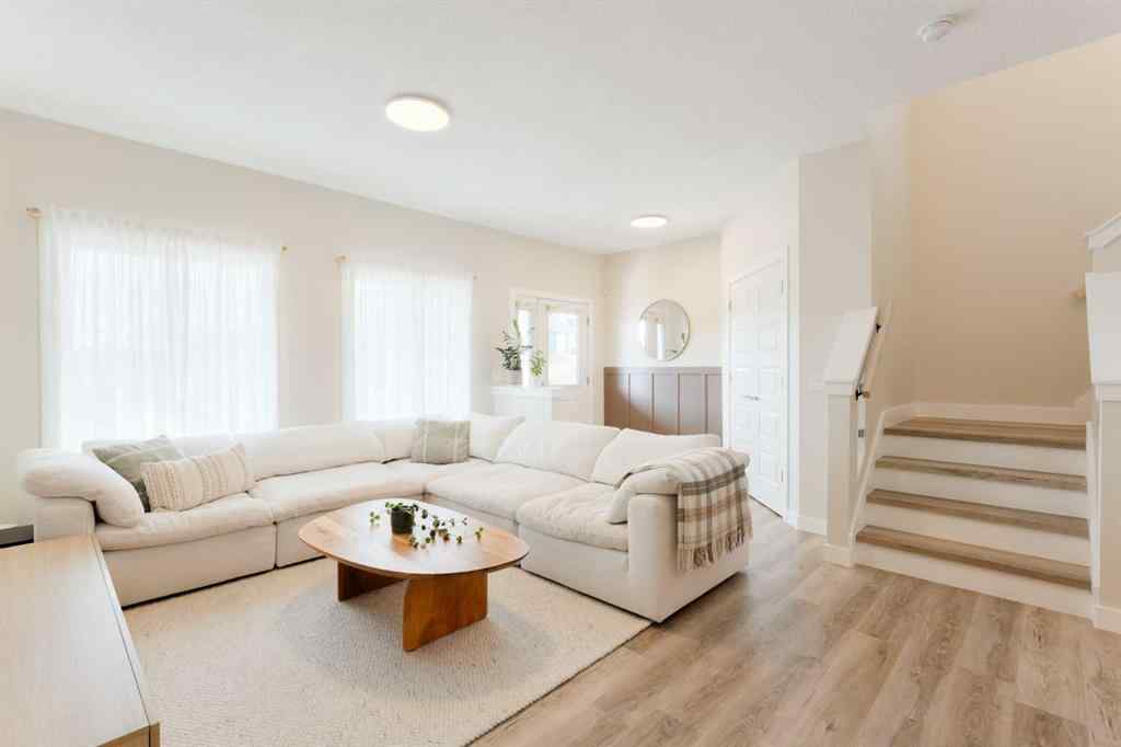 MLS® A2253096 - 76 Willow Street  in The Willows Cochrane, Residential