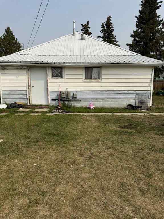 MLS® A2253102 - 905 3rd Avenue  in NONE Beaverlodge, Residential