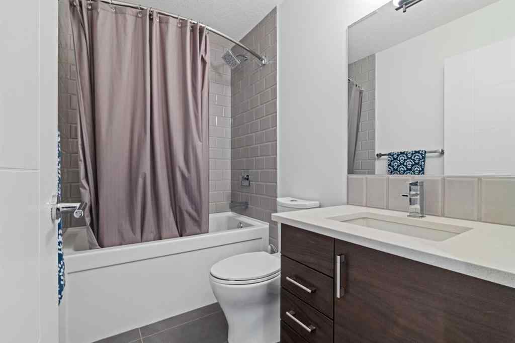 MLS® A2253104 - Unit #4 2428 30 Street SW in Killarney/Glengarry Calgary, Residential