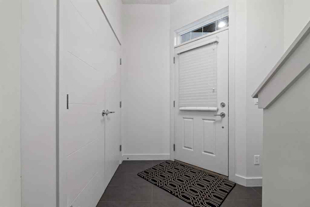 MLS® A2253104 - Unit #4 2428 30 Street SW in Killarney/Glengarry Calgary, Residential