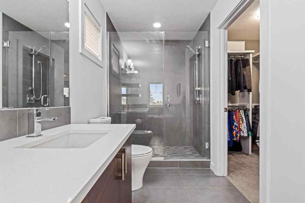 MLS® A2253104 - Unit #4 2428 30 Street SW in Killarney/Glengarry Calgary, Residential