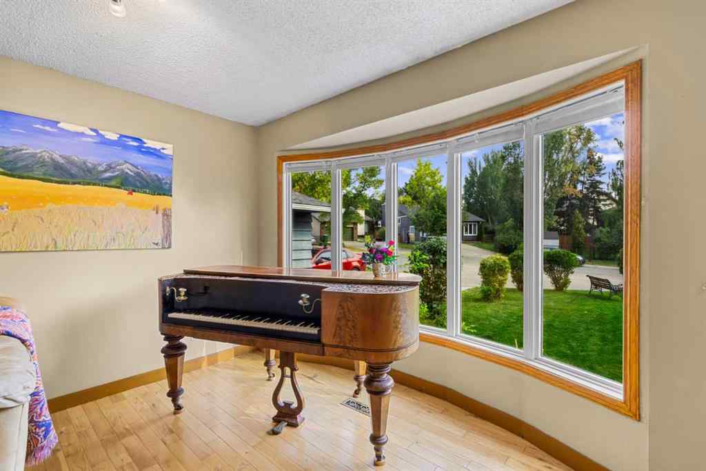 MLS® A2253106 - 335 Ranch Estates Place NW in Ranchlands Calgary, Residential