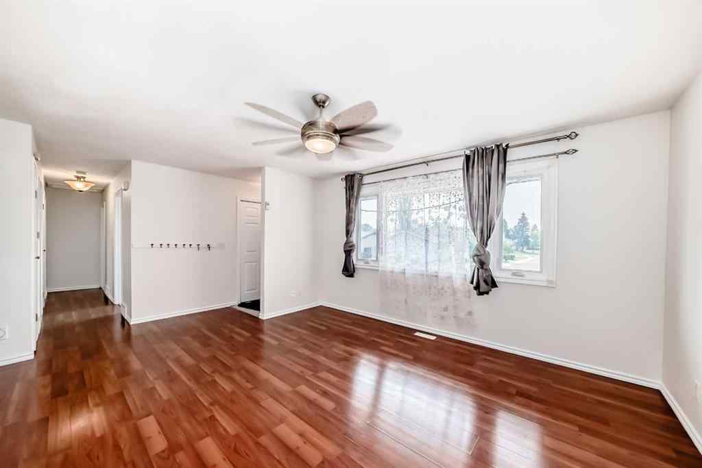 MLS® A2253107 - 176 Pinecliff Way NE in Pineridge Calgary, Residential