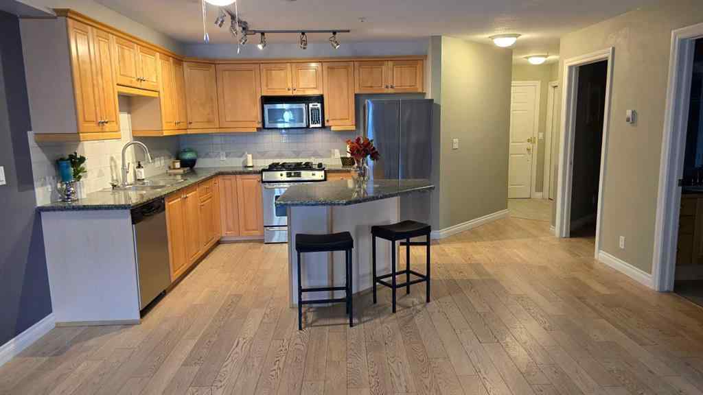 MLS® A2253110 - Unit #207 630 10 Street NW in Sunnyside Calgary, Residential