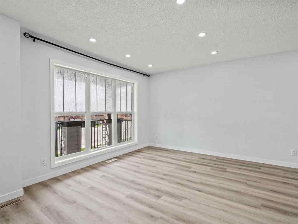 MLS® A2253111 - 1322 New Brighton Park SE in New Brighton Calgary, Residential