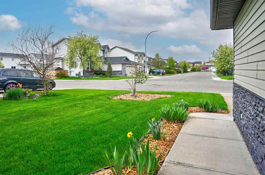MLS® A2253114 - 8 Canoe Circle SW in Canals Airdrie, Residential
