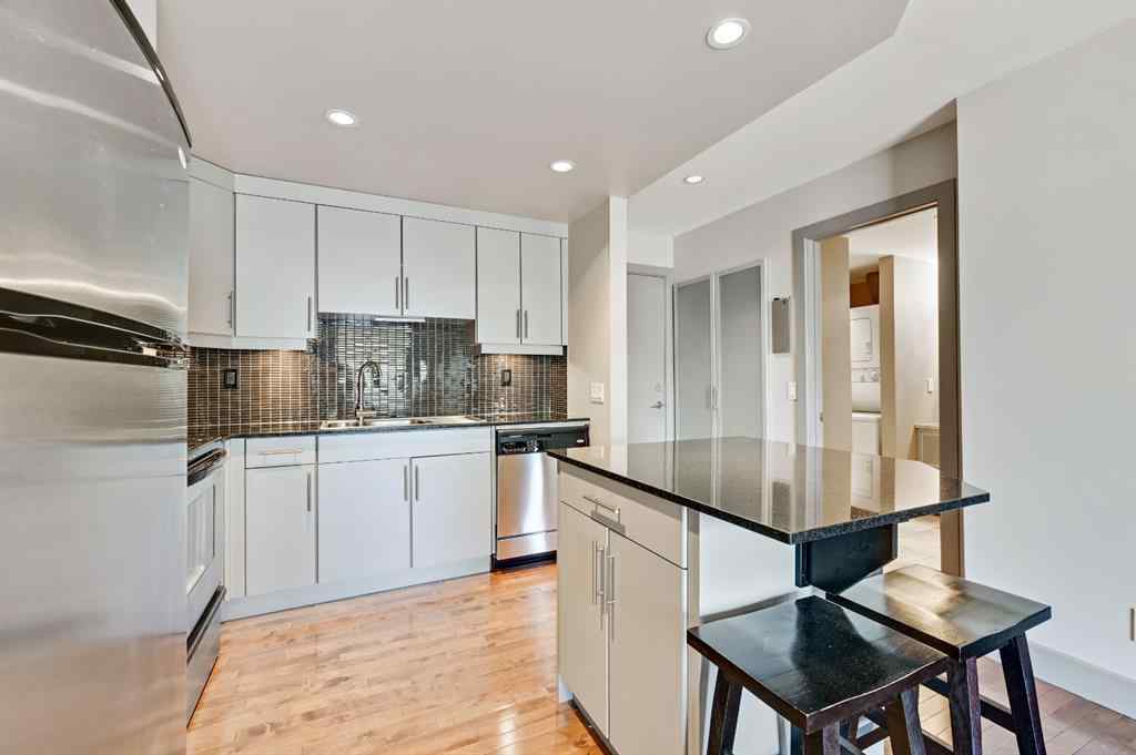 MLS® A2253119 - Unit #405 410 1 Avenue NE in Crescent Heights Calgary, Residential