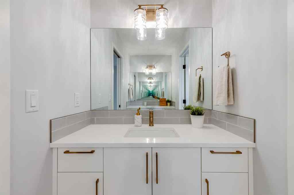 MLS® A2253136 - 10 West Grove Common SW in West Springs Calgary, Residential