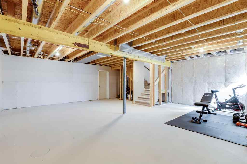 MLS® A2253136 - 10 West Grove Common SW in West Springs Calgary, Residential