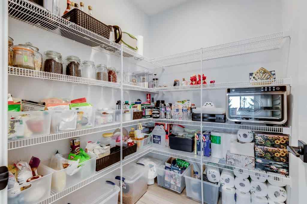 MLS® A2253136 - 10 West Grove Common SW in West Springs Calgary, Residential