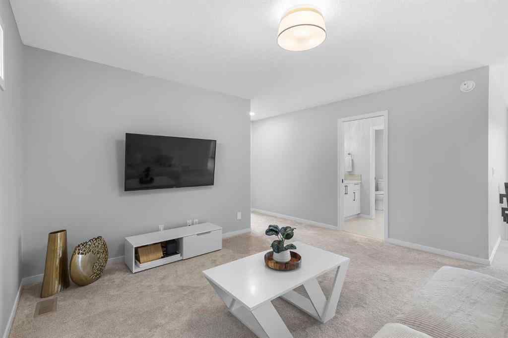 MLS® A2253136 - 10 West Grove Common SW in West Springs Calgary, Residential