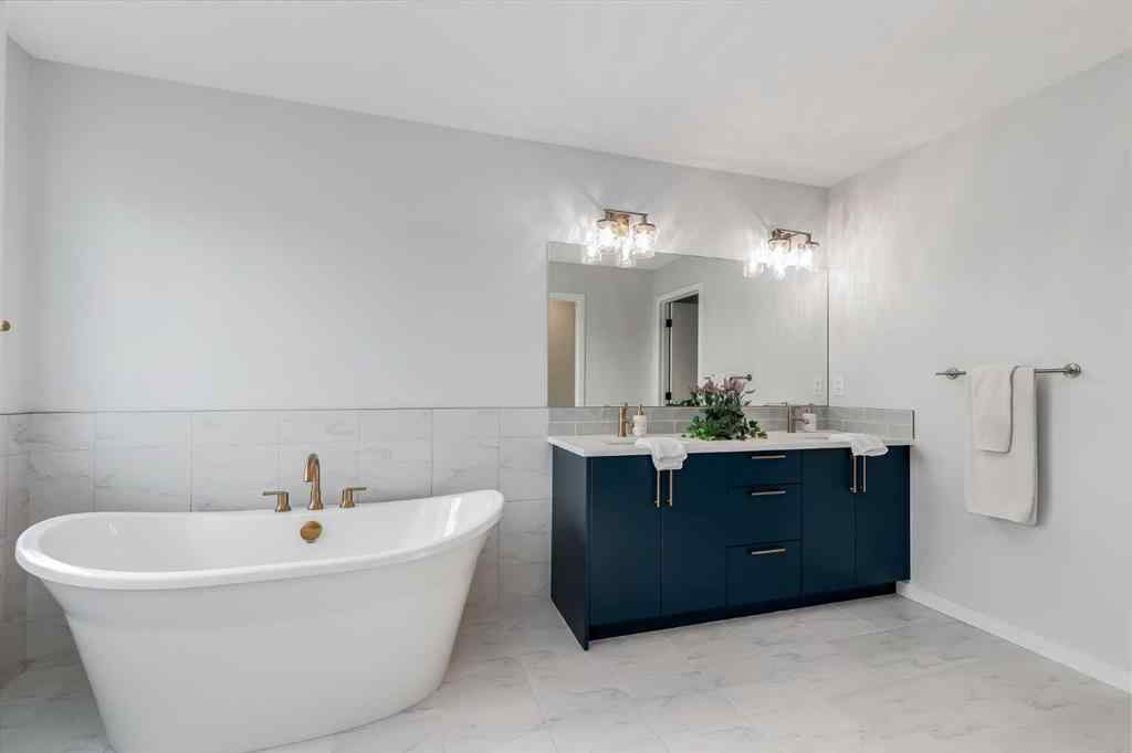 MLS® A2253136 - 10 West Grove Common SW in West Springs Calgary, Residential