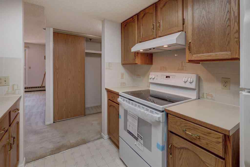 MLS® A2253142 - Unit #403 2011 University Drive NW in University Heights Calgary, Residential