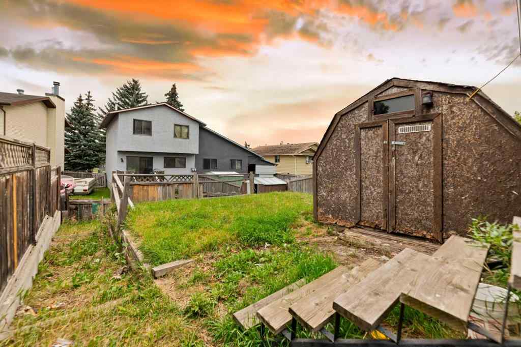 MLS® A2253149 - 110 39 Street SE in Forest Heights Calgary, Residential