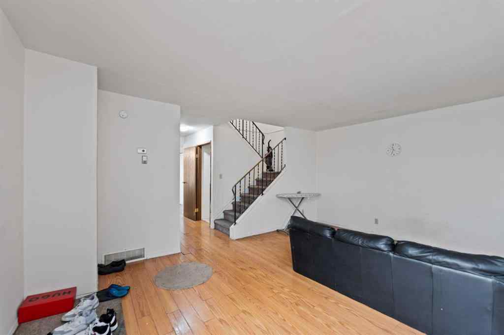MLS® A2253149 - 110 39 Street SE in Forest Heights Calgary, Residential