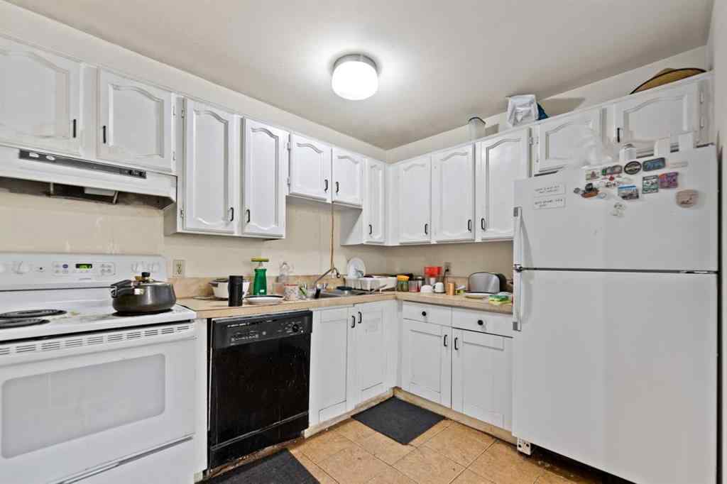 MLS® A2253149 - 110 39 Street SE in Forest Heights Calgary, Residential